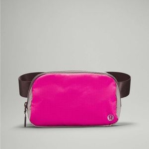 Lululemon Everywhere Belt Bag in Pow Pink 1L